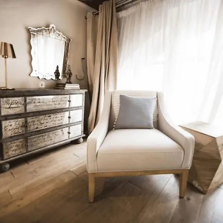 Classy Bourgeois - Chic 2 Bedroom In Le Marais 파리