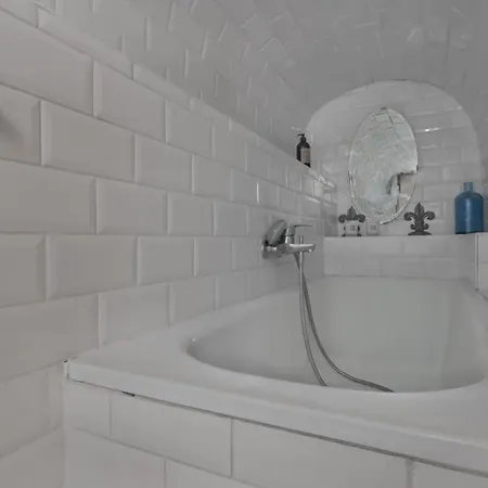 Classy Bourgeois - Chic 2 Bedroom In Le Marais
