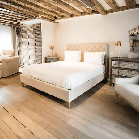 Classy Bourgeois - Chic 2 Bedroom In Le Marais Paris